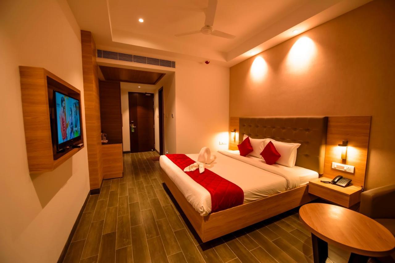 Hotel Annamalai Bahur Экстерьер фото