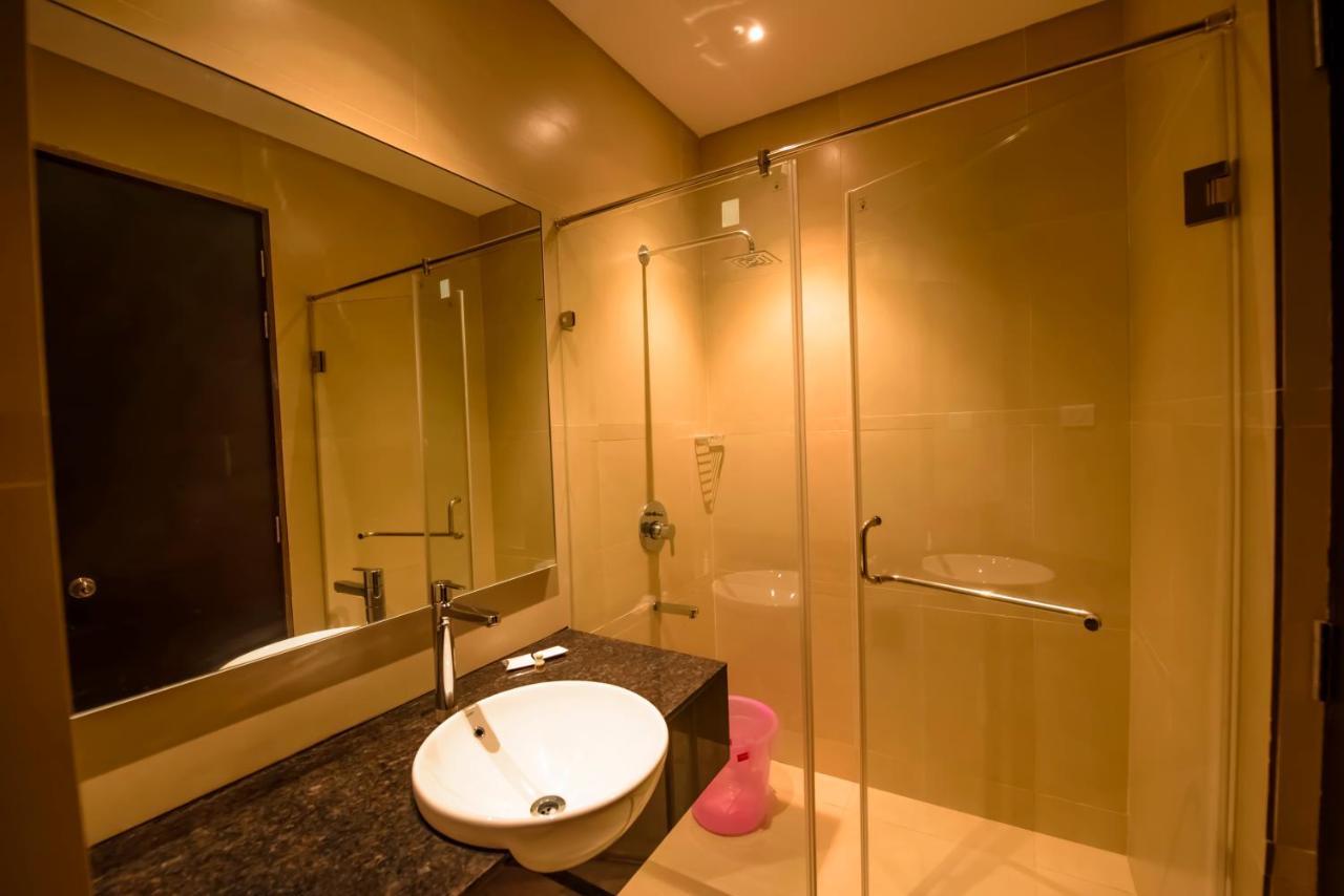 Hotel Annamalai Bahur Экстерьер фото
