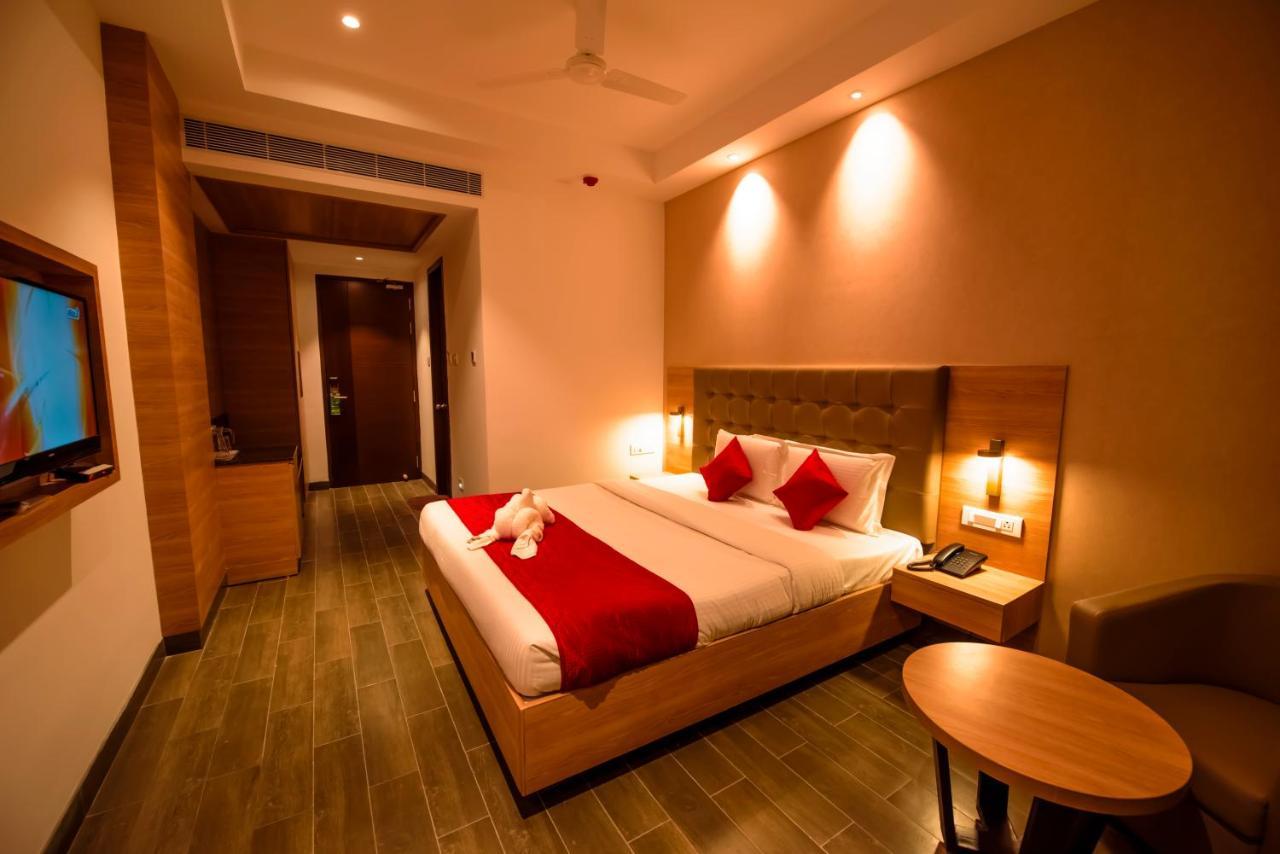 Hotel Annamalai Bahur Экстерьер фото
