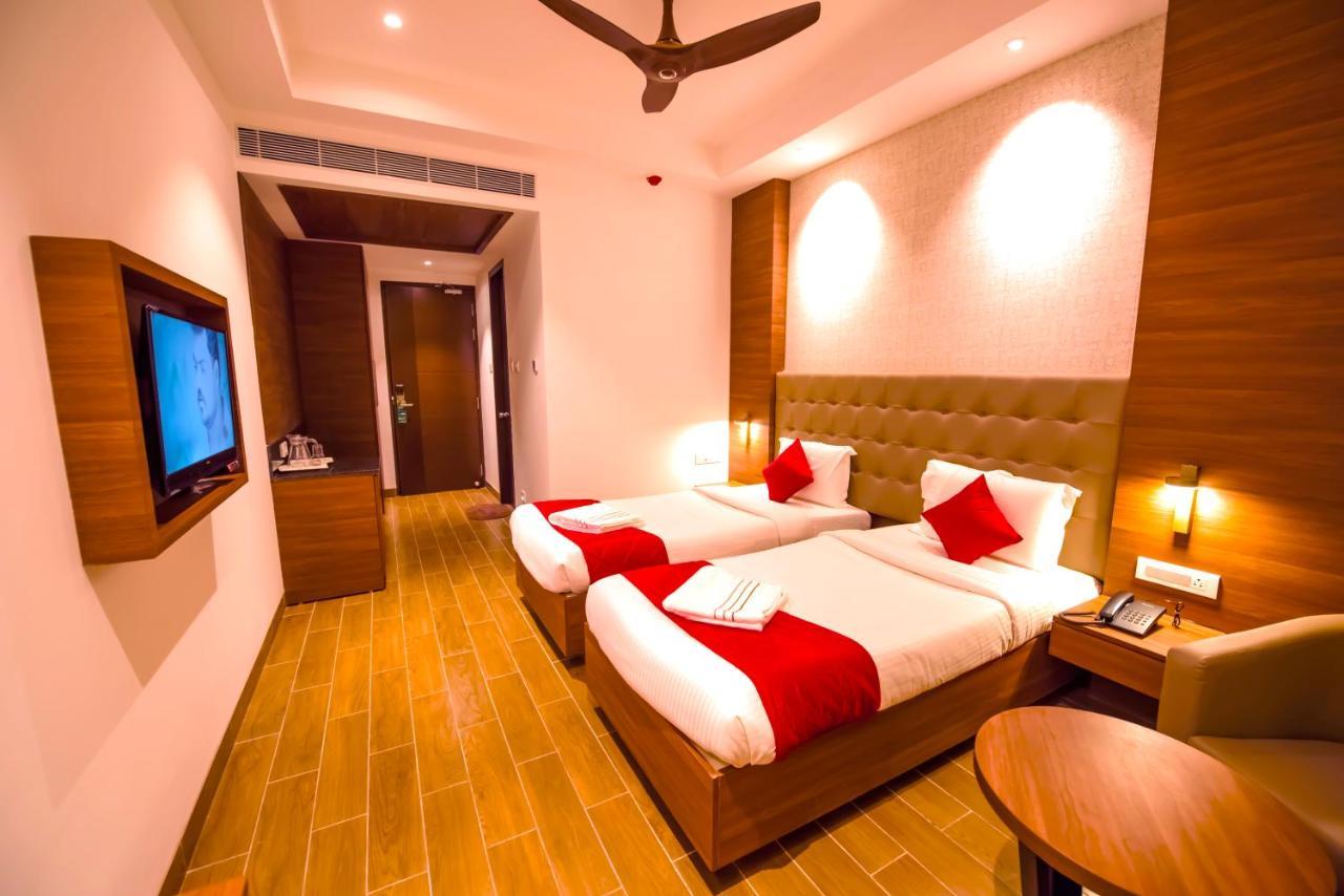 Hotel Annamalai Bahur Экстерьер фото