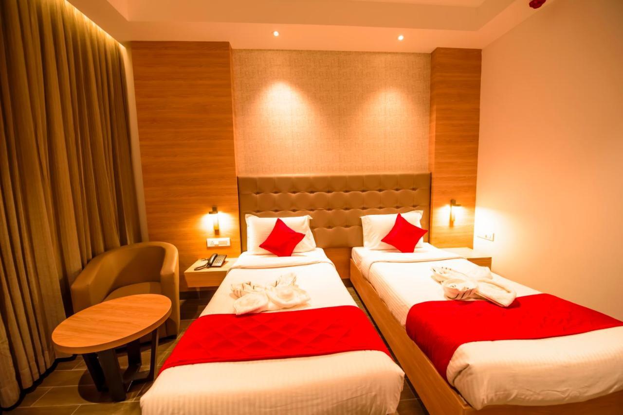 Hotel Annamalai Bahur Экстерьер фото